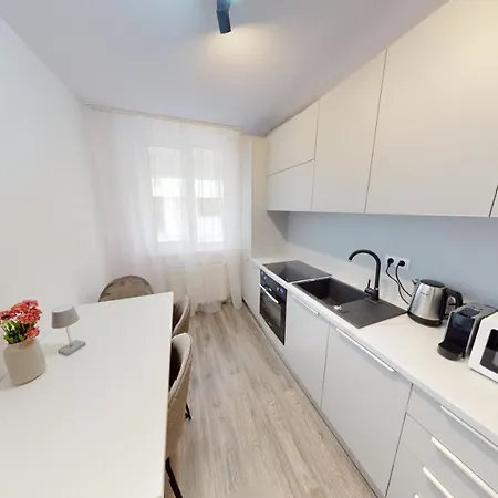 Apartment By The Nr 4 Vrt